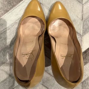 Christian Louboutin Nude Leather Pumps Size 38